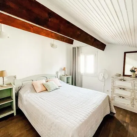 Remarkable Ac 3-bedroom House With Garden - Dodo Et Tartine