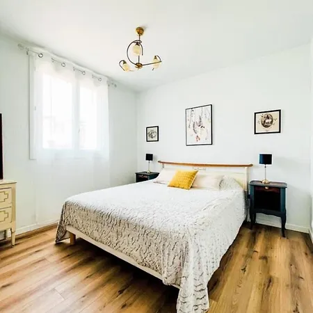 Remarkable Ac 3-bedroom House With Garden - Dodo Et Tartine Holiday home
