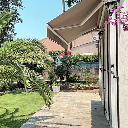 Holiday home Remarkable Ac 3-bedroom House With Garden - Dodo Et Tartine *